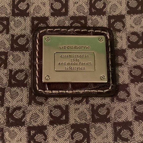 Liz Clayborne Limited edition purse - Picture 3 of 9